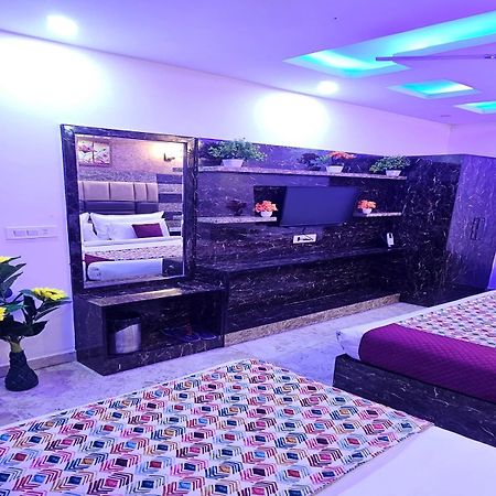 Hotel Tu Casa International Near Delhi Airport ニューデリー エクステリア 写真