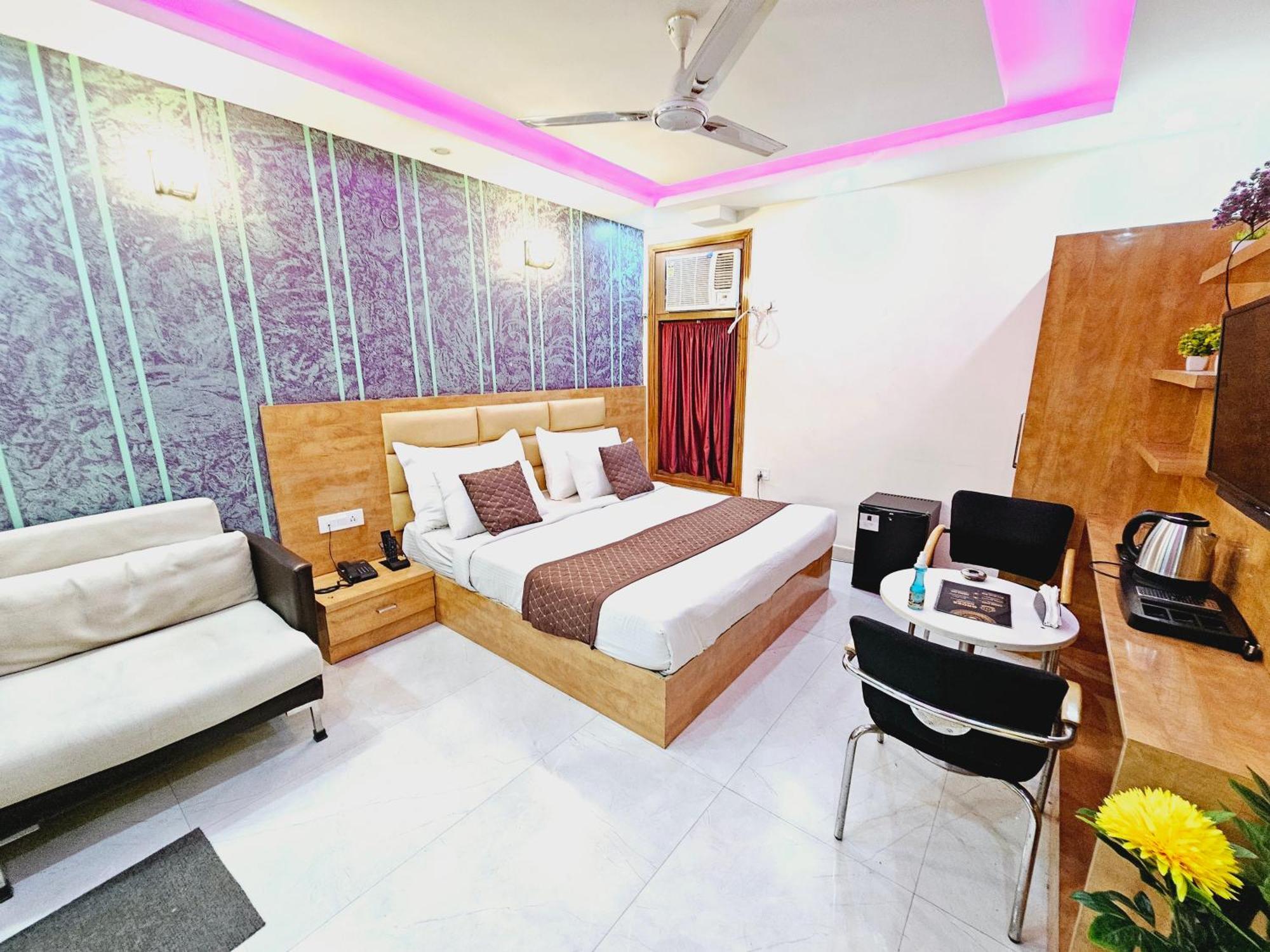 Hotel Tu Casa International Near Delhi Airport ニューデリー エクステリア 写真